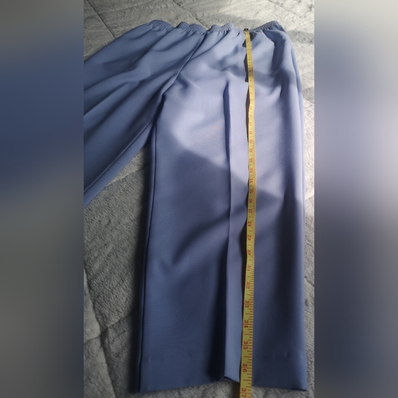 Light purple pants. Size 18 - Picture 11 of 11
